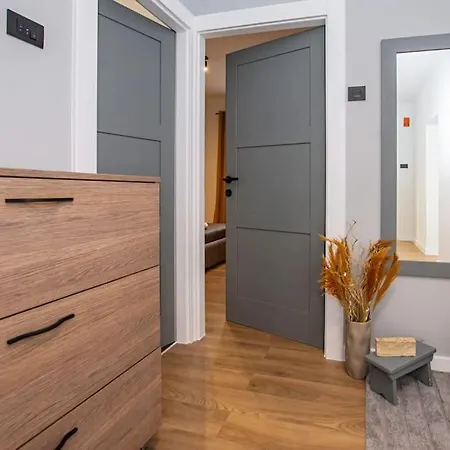 Apartamento Holiday , Two Rooms.free Parking106m2 *